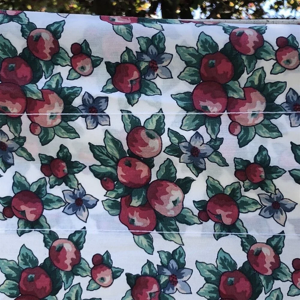 Scalloped Valance Apple Fruit Pattern Ruffle Trim 82 x 18 Country Farmhouse